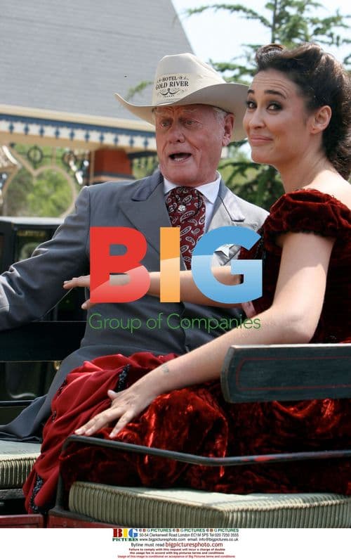Larry Hagman and Vicky Martin Berrocal open Port Aventura hotel