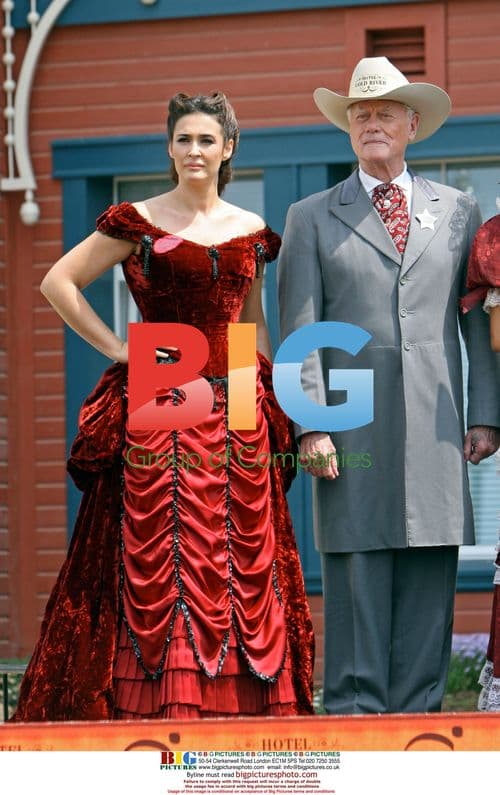 Larry Hagman and Vicky Martin Berrocal at Port Aventura