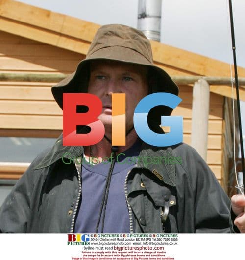 Paul Gascoigne Fly Fishing with Jimmy Bellies