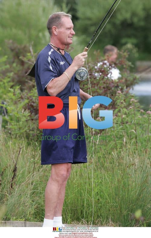 Gazza and Jimmy '5' Bellies Fishing