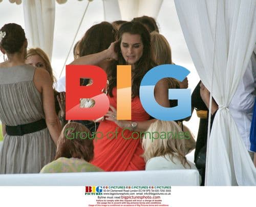 Brooke Shields Hosts Charity Beach Event