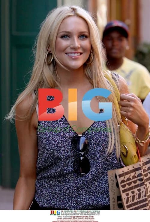 Stephanie Pratt Spotted Shopping in SoHo