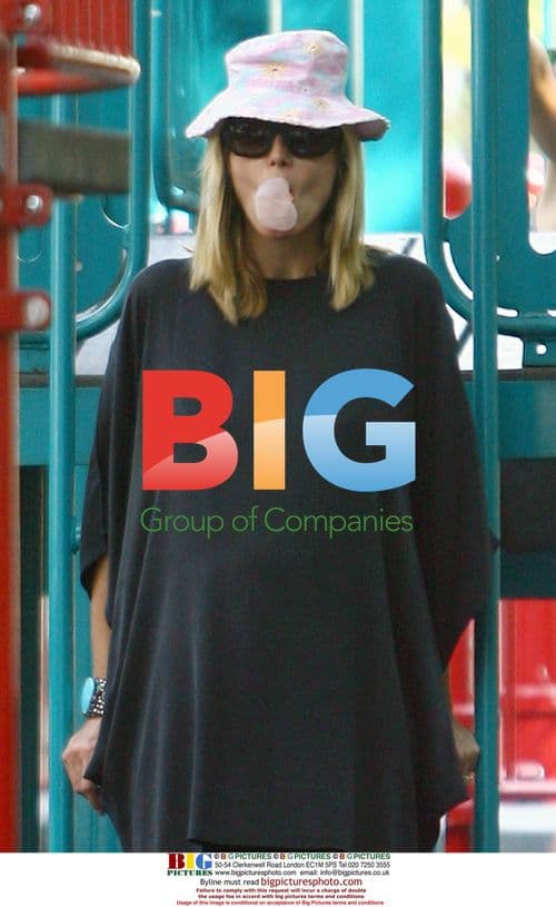 Heidi Klum with her children in NYC park