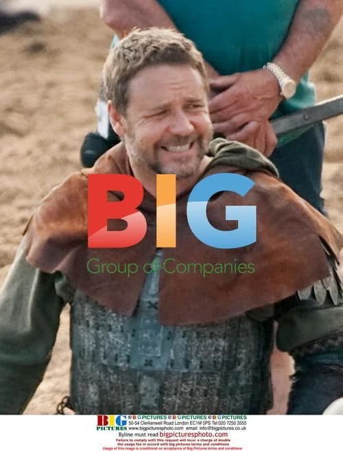 Russell Crowe films new Robin Hood movie