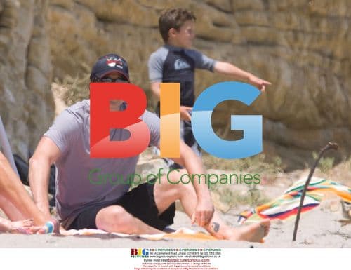 David Duchovny cools off with family