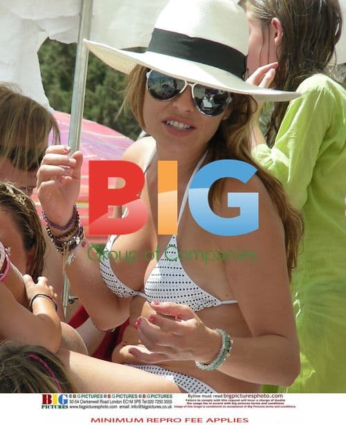 Frank Lampard's ex-wife Elen Rives on beach