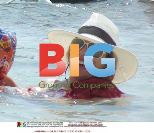 Elen Rives on the Beach with Kids