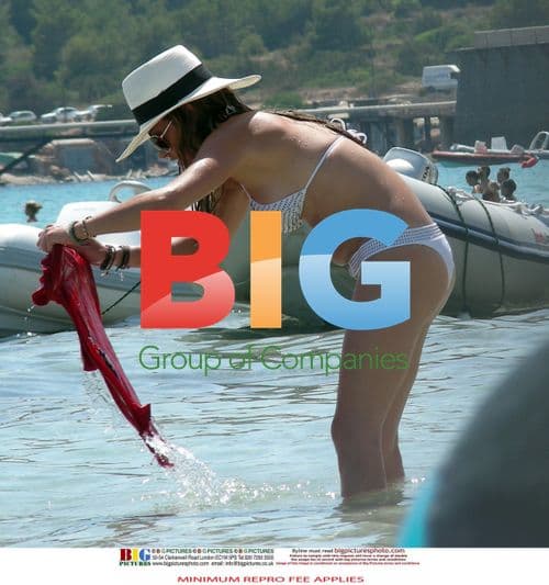 Elen Rives' Beach Holiday with Kids