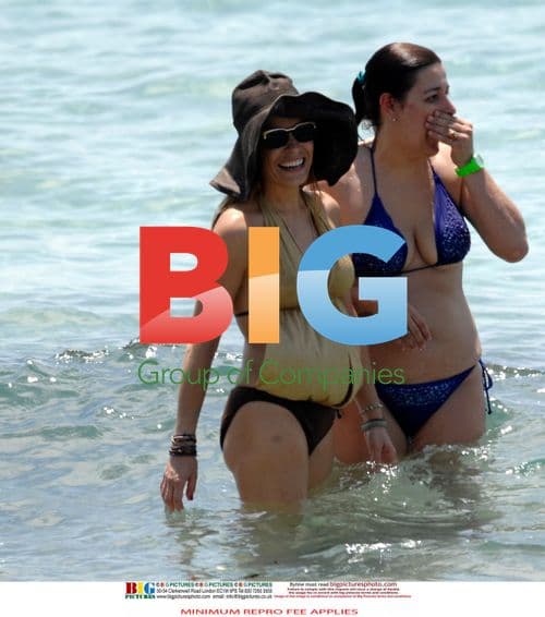 Elen Rives Wears Floppy Hat in Ibiza