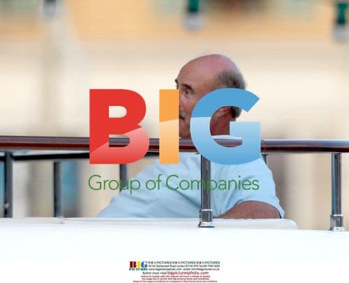 Dr. Phil relaxing on holiday in France