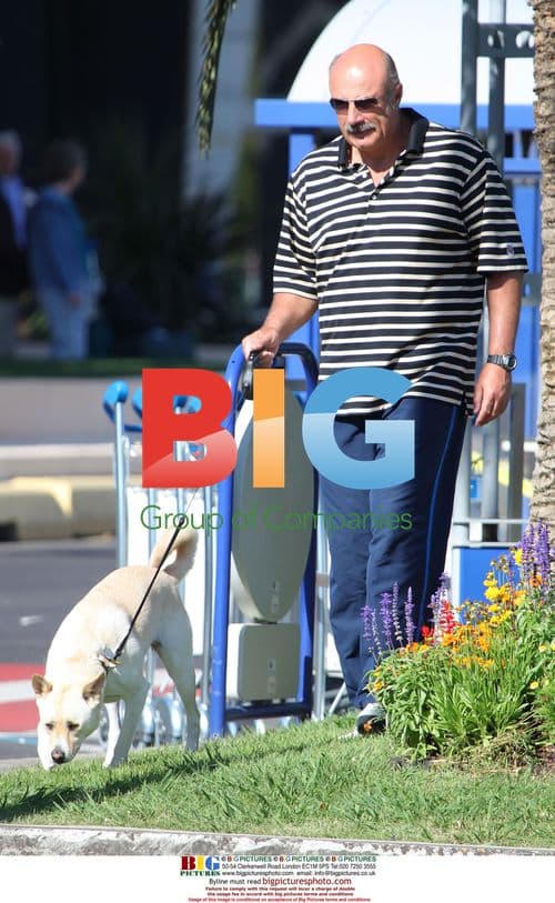 Dr. Phil on holiday in France