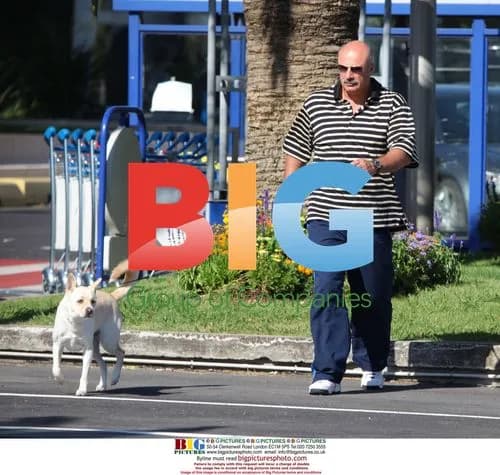 Dr. Phil relaxes on family yacht in France