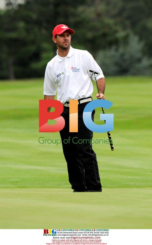 Ashes Golf Challenge for charity in UK