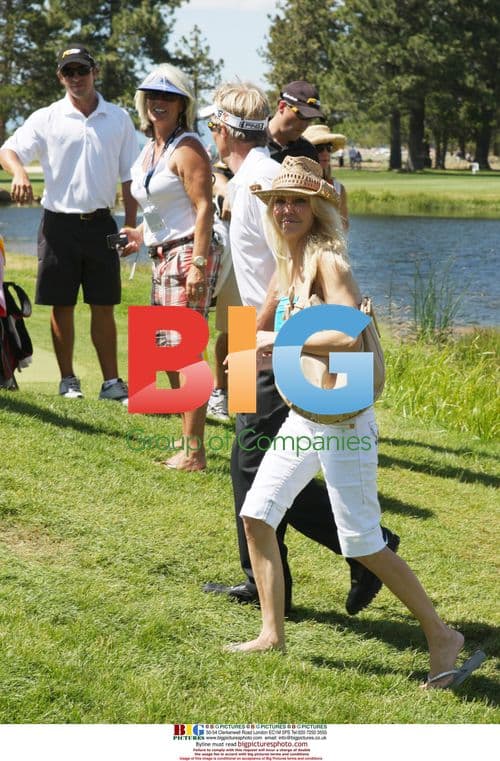 Heather Locklear follows boyfriend Jack Wagner at golf event