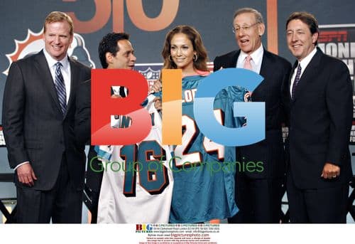 Roger Goodell, Marc Anthony, Jennifer Lopez at NFL press conference