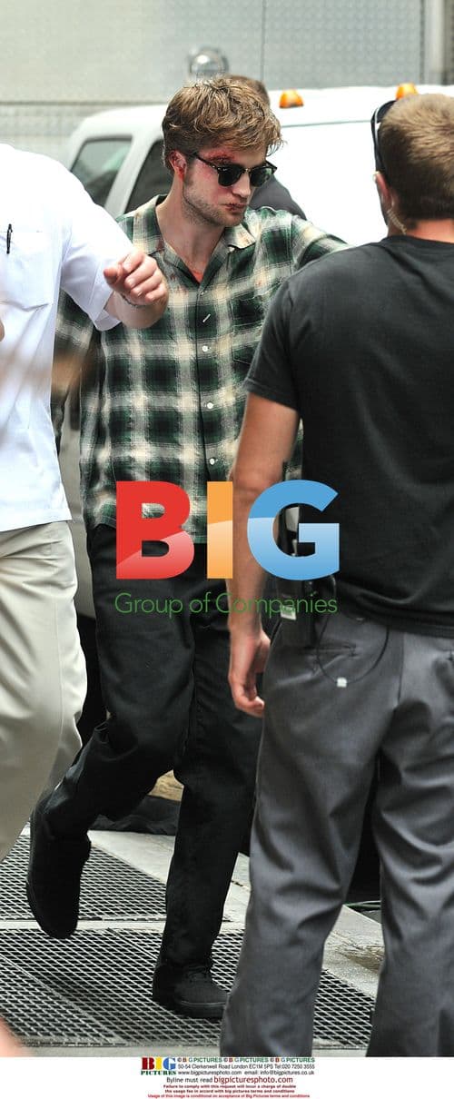 Robert Pattinson on 'Remember Me' set