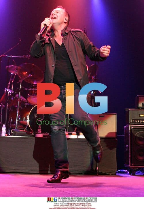 Simple Minds Live at Echo Arena