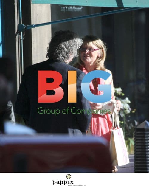 Sue Cook and Ian Sharp shopping in London