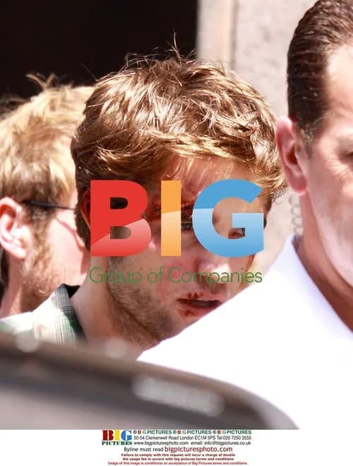 Robert Pattinson on set of 'Remember Me'