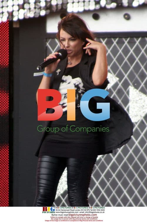 Luciana Performs at T4 On The Beach