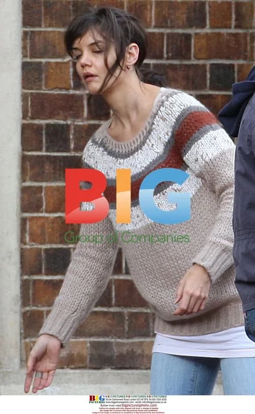 Katie Holmes and Guy Pierce on set in Australia