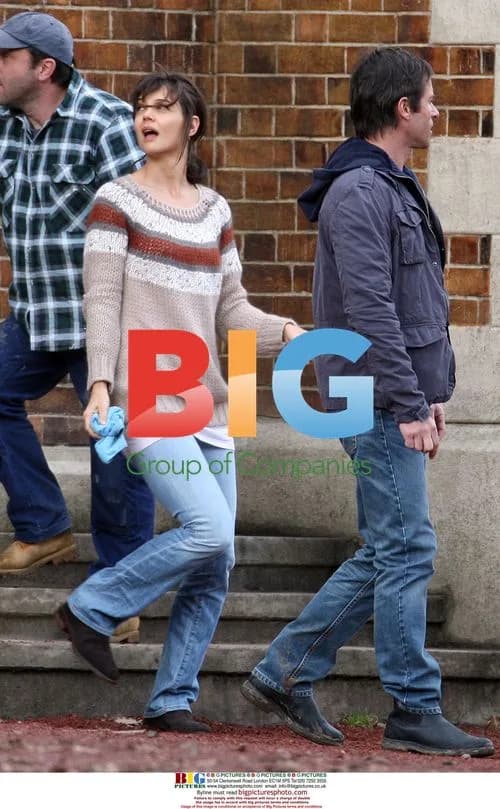 Katie Holmes and Guy Pierce on set in Australia
