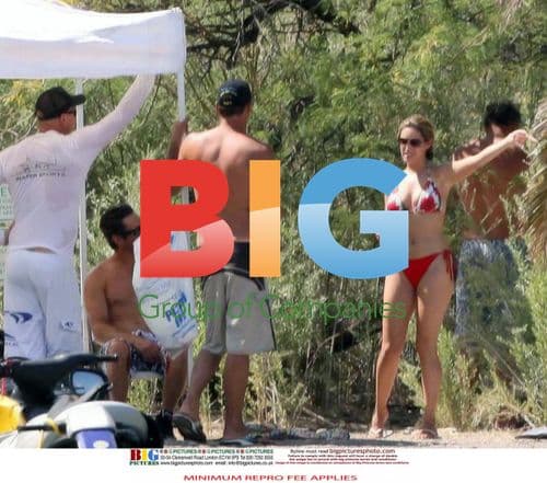 Kelly Brook enjoys break in France