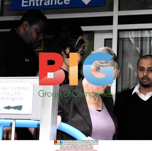 Singer Amy Winehouse leaves court in London