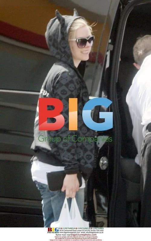 Avril Lavigne Arrives at Nice Airport