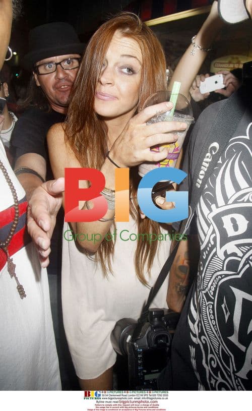 Lindsay Lohan makes her own milkshake