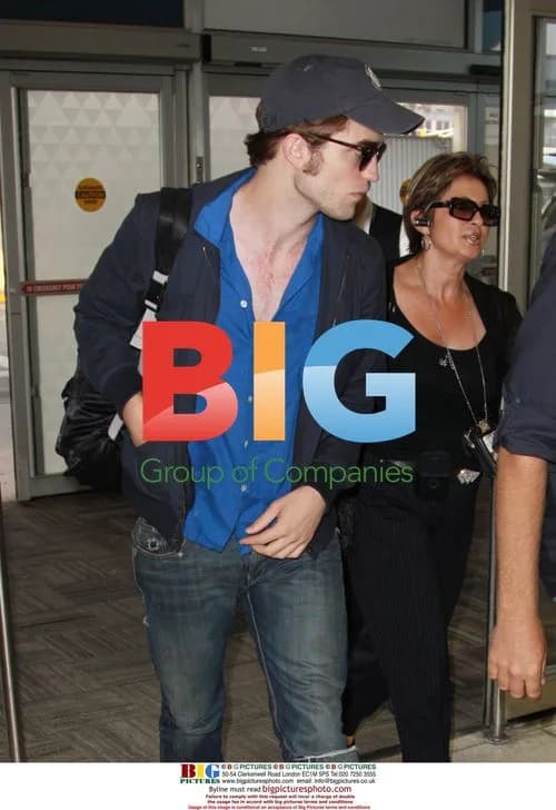 Robert Pattinson at JFK Airport