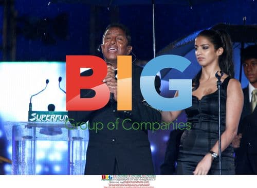 Jermaine Jackson sings Michael Jackson tribute