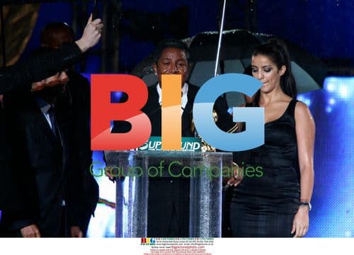 Jermaine Jackson emotional at Save the World Awards 2009