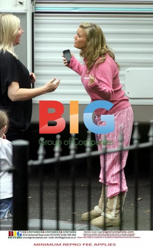 Kerry Katona Leaves Trailer, Upset
