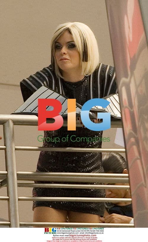 Taryn Manning on Melrose Place set