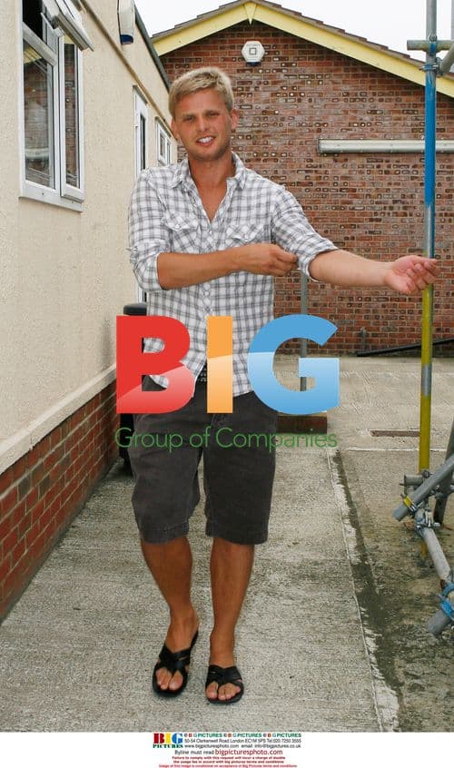 Jeff Brazier plays in Canvey Island FC Legends vs. Chelsea Legends match