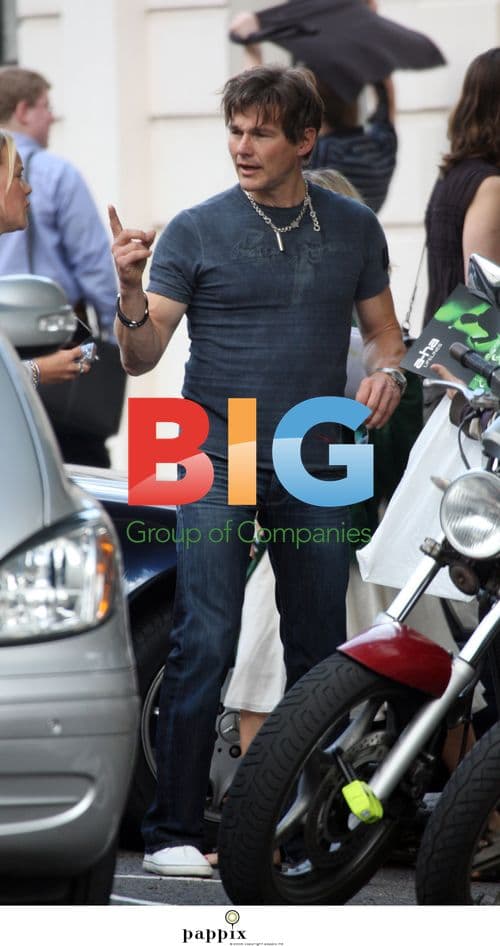 A-ha band spotted outside London hotel