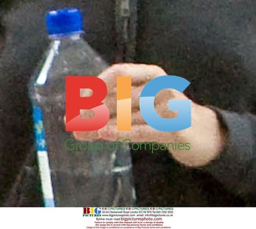 Singer LeAnn Rimes at LAX after split