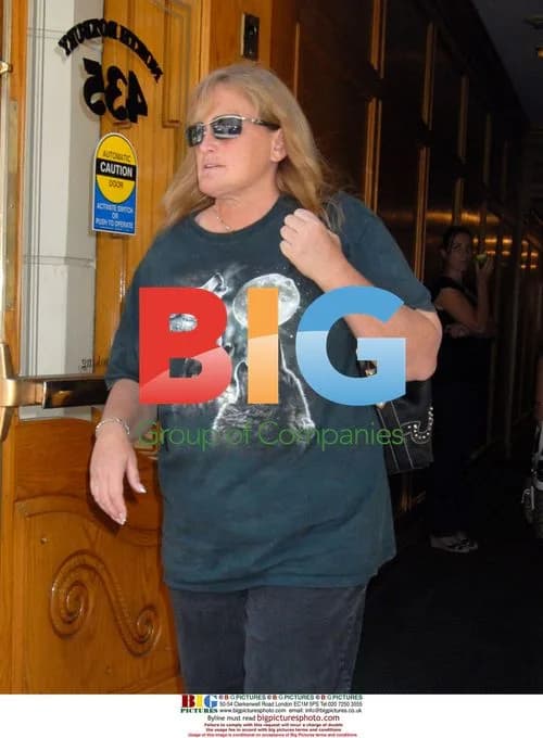 Debbie Rowe leaves doctor's appointment