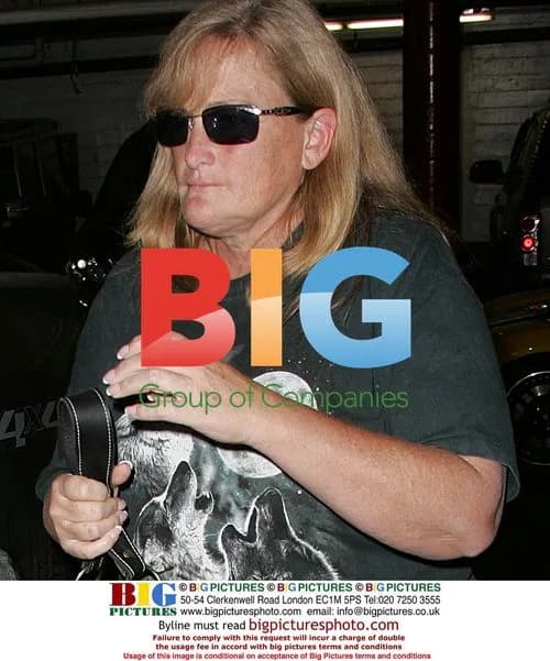 Debbie Rowe leaving doctor's appointment