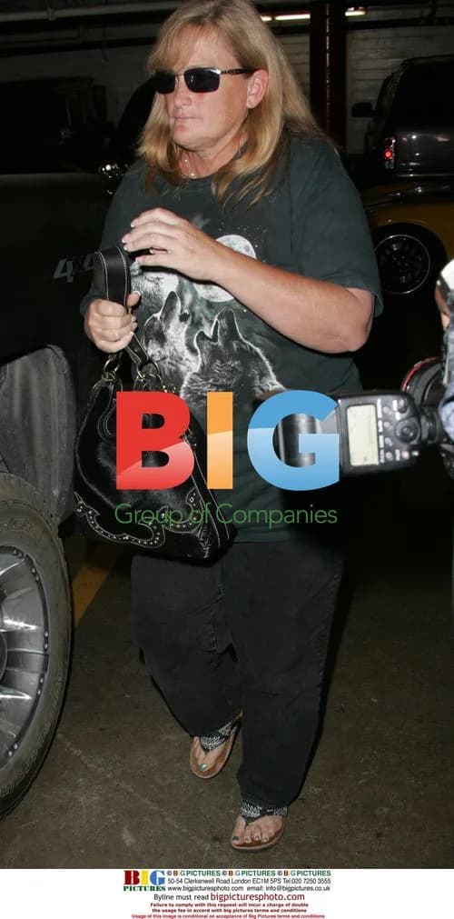 Debbie Rowe leaves doctor's office in Beverly Hills