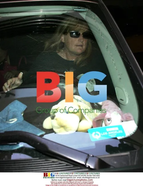 Debbie Rowe leaves doctor's office