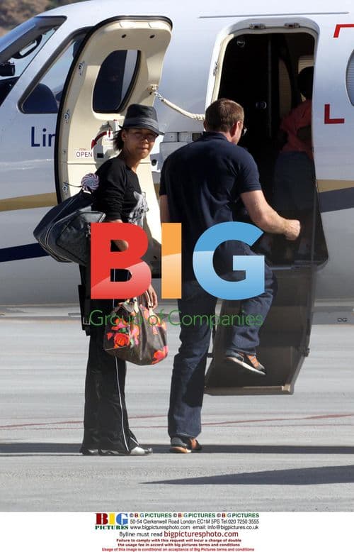 Guy Ritchie Relaxes with Twins