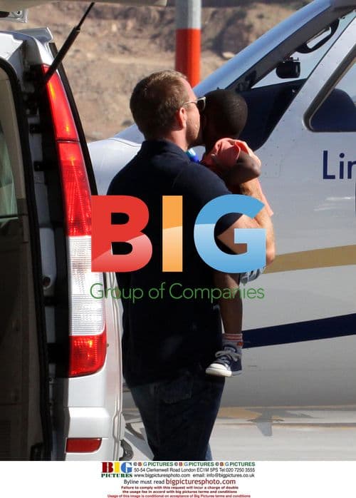 Guy Ritchie Relaxes with Twins in Italy