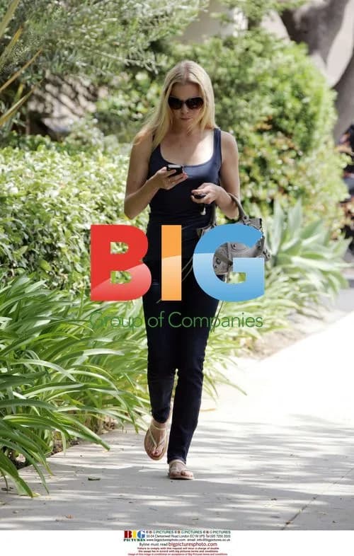 Singer LeAnn Rimes seen strolling in Brentwood, CA