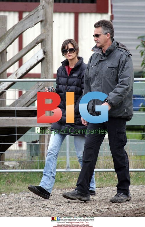 Pouting Katie Holmes on Film Set