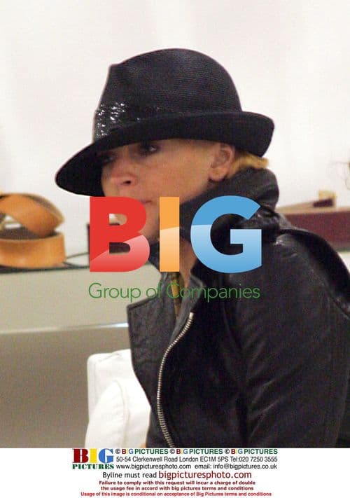 Lindsay Lohan Shopping in Beverly Hills