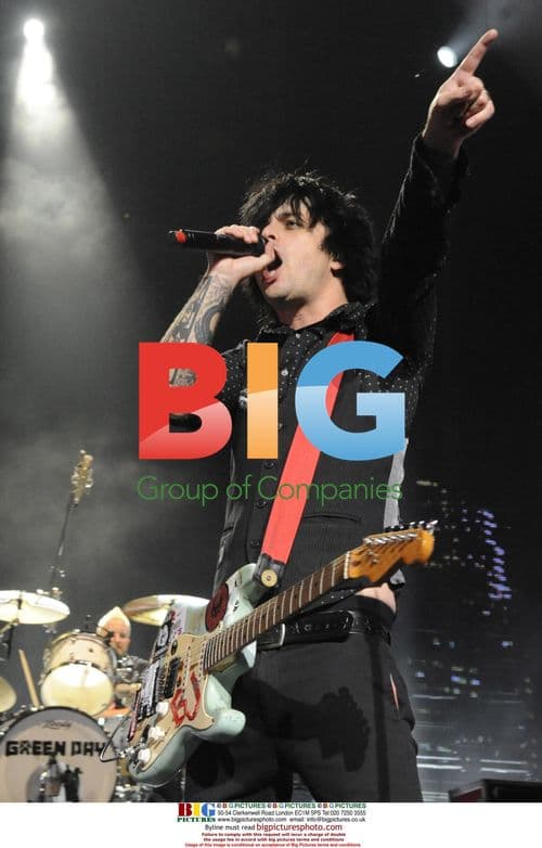 Billie Joe Armstrong of Green Day performing live