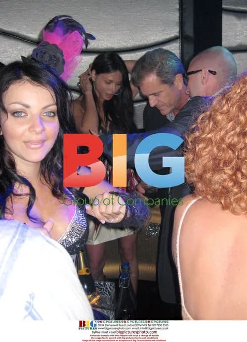 Mel Gibson & Oksana Gregorieva Partying