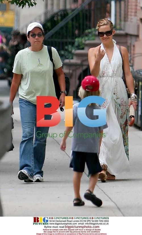 Kate Hudson out with son Ryder in NYC